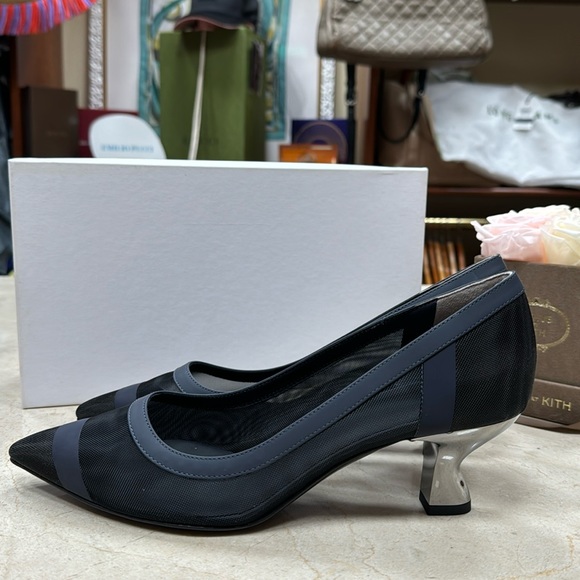 FENDI COLIBRÌ NAVY MESH PUMPS WITH LEATHER TRIM AND SHINY GUNMETAL HEEL 38/8 - Picture 4 of 11